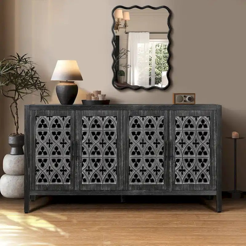 Buffet antique noir à quatre portes en bois ajouré avec détails floraux